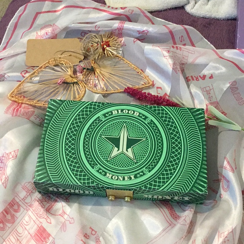 Jeffery Star Blood Money Greens Eyeshadow Pallet